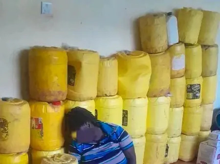 Keroka Police Seize 500 Litres Of Illegal Alcohol In Ichuni Sub-Location