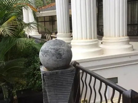 Chekout Evans Kidero's Extravagant Bungalow That Cost 300Million (PHOTO)