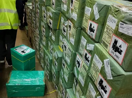 Taxman Foils Major Smuggling Attempt As 21,600 Phones Seized In Eldoret
