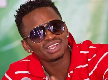 “Chasing Girls Won’t Make You Rich” Diamond Platnumz Advises Young Men on Success